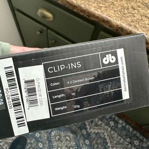 High quality Donna Bella 18 inch clip in hair extention.